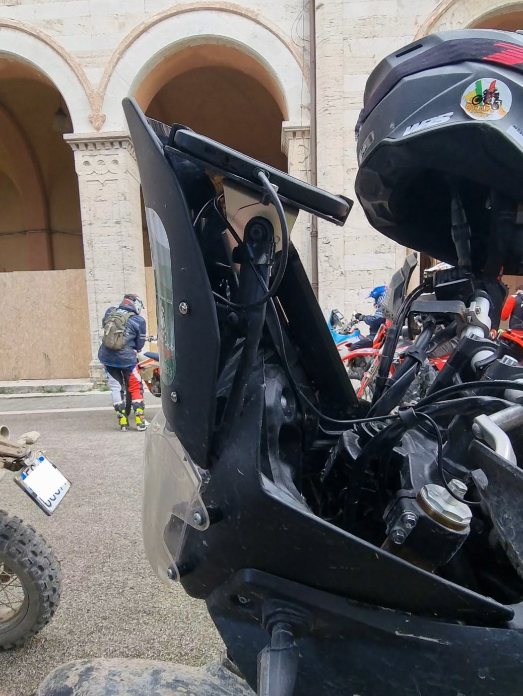 Windshield spacers for Ténéré 700